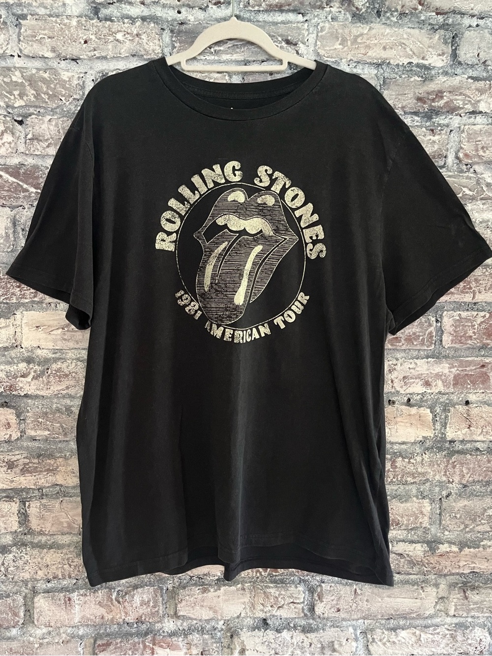 Rolling Stones Black Short-Sleeve 1981 Vintage Tee so soft excellent condition